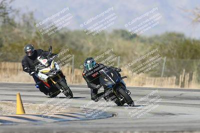 media/Dec-01-2025-Moto Forza (Mon) [[2daa91e15f]]/2-Intermediate Group/Session 3 (Turn 3)/